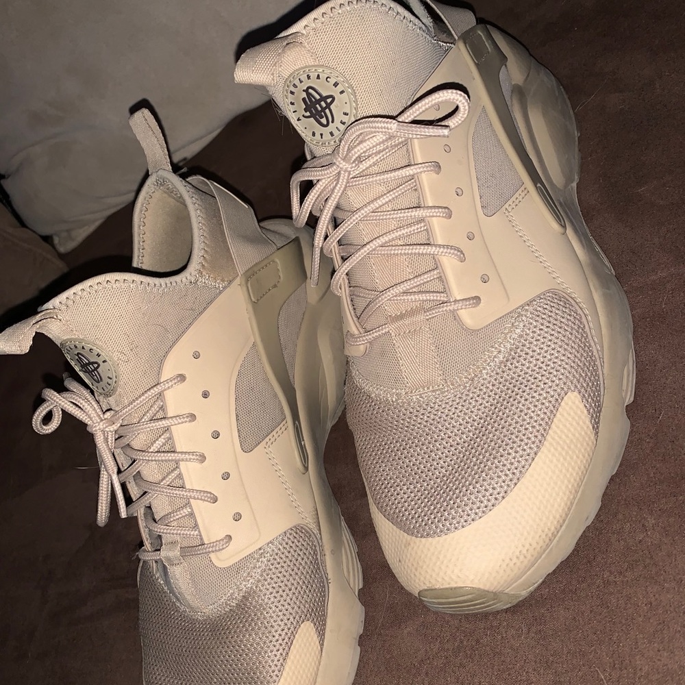 NIKE Huarache 11.5